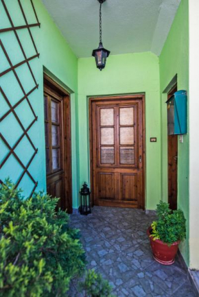 Apostolos House